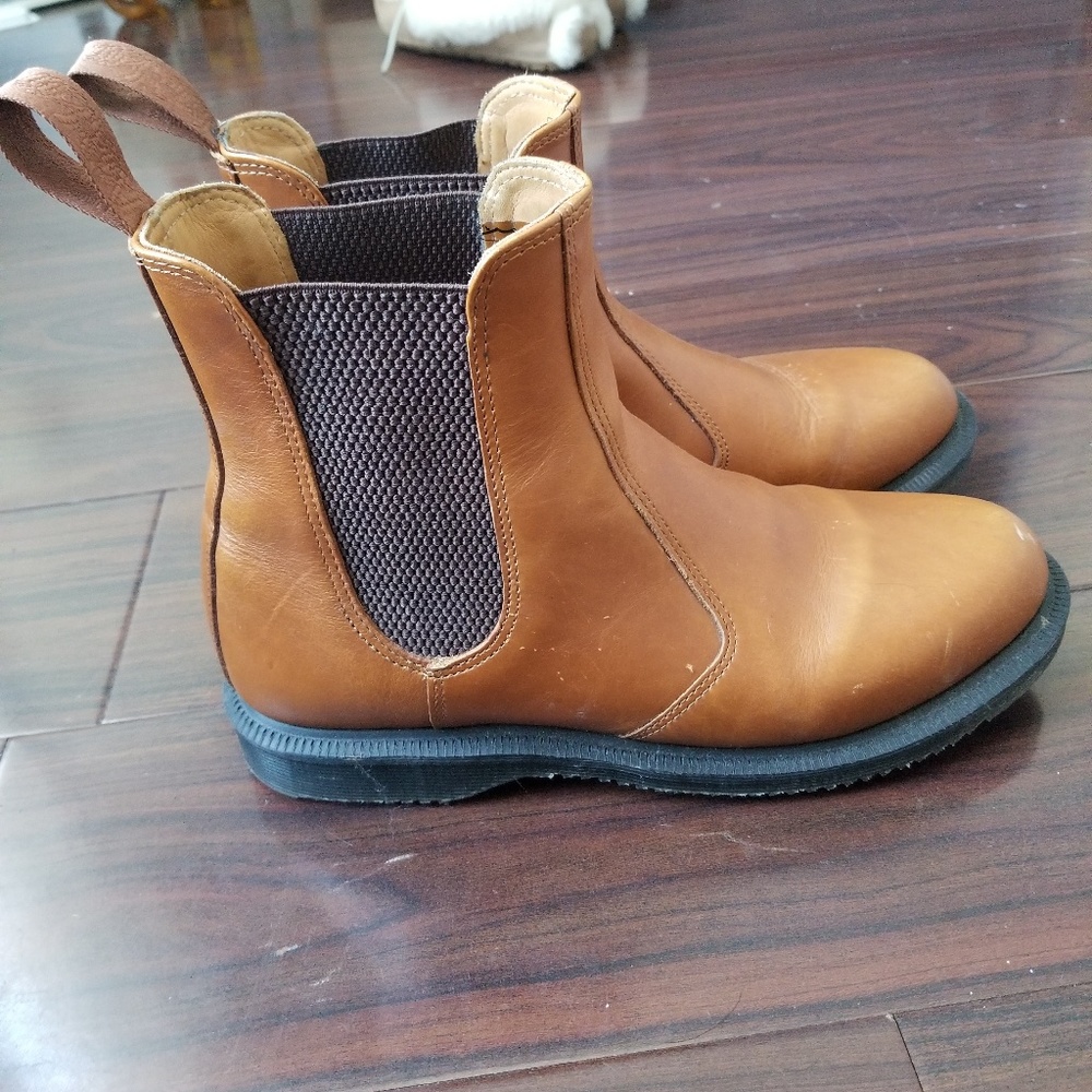Dr. Martens Chelsea boots
